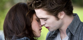 twilight-newmoon-kissing-trailer-tsr