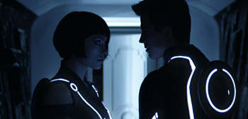 tronlegacy-firstofficialphoto-tsrimg