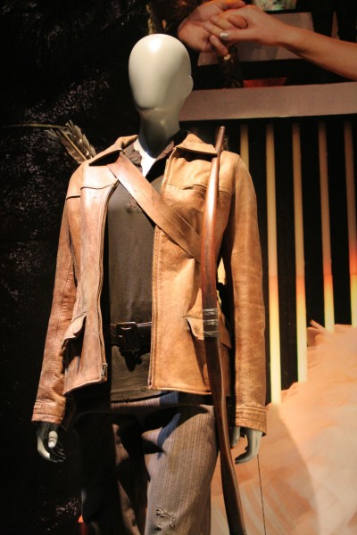 hunger-games-experience-katniss-costumes-3