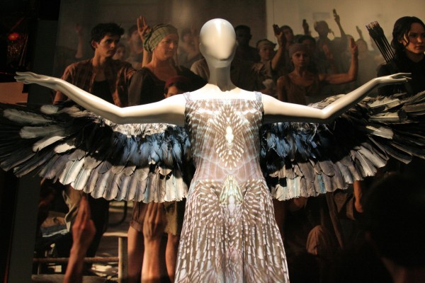 hunger-games-experience-katniss-costumes-4