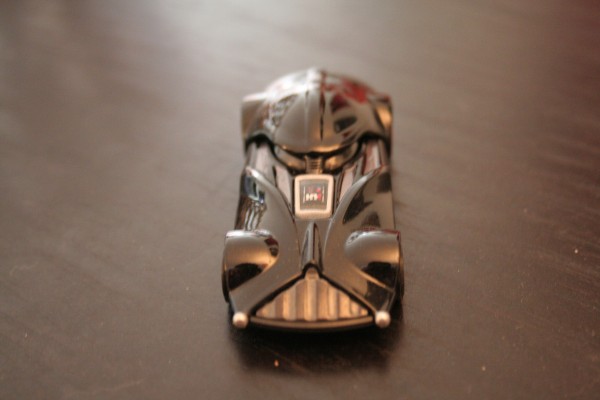 star-wars-hot-wheels-darth-vader-2