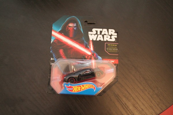 star-wars-hot-wheels-kylo-ren-3