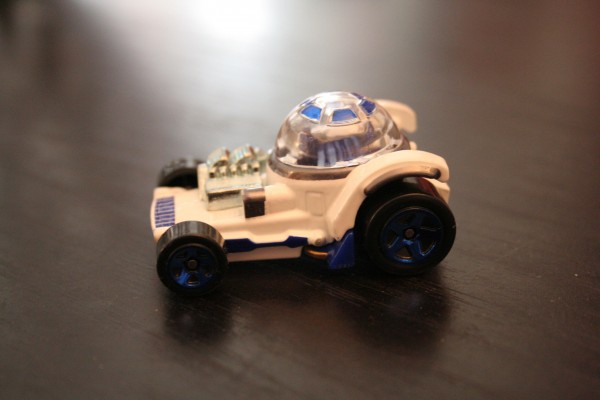 star-wars-hot-wheels-r2-d2