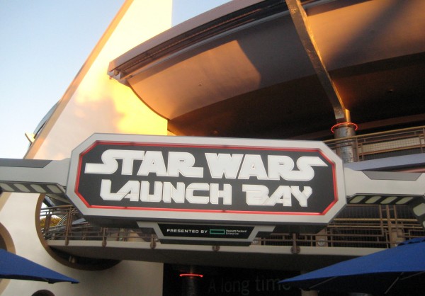 star-wars-launch-bay-01