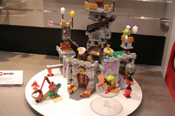 angry-birds-lego-toy-fair-1