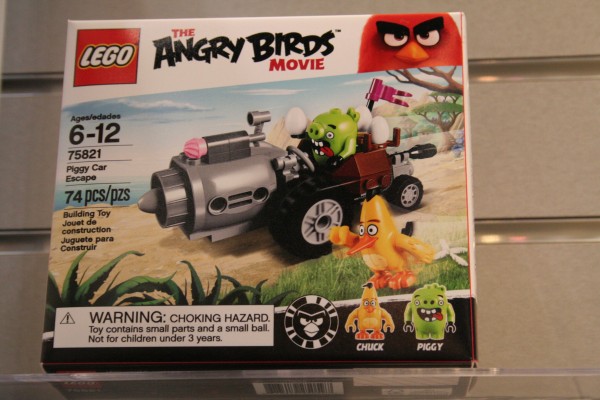 angry-birds-lego-toy-fair-12a