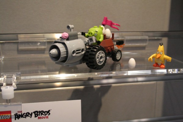 angry-birds-lego-toy-fair-13