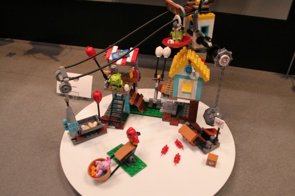 angry-birds-lego-toy-fair-8