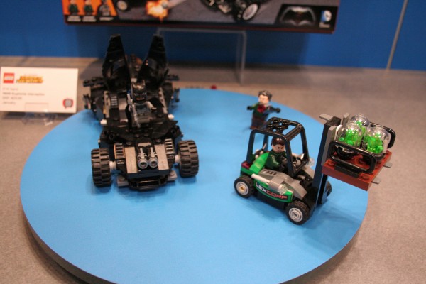 batman-vs-superman-lego-toy-fair-6