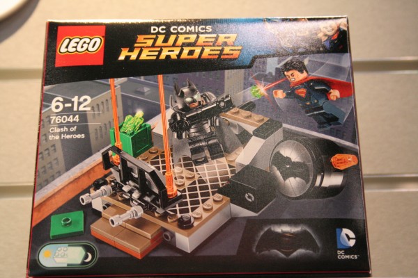 batman-vs-superman-lego-toy-fair-clash-of-heroes-1