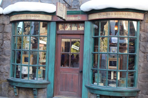 wizarding-world-of-harry-potter-hogsmeade-30