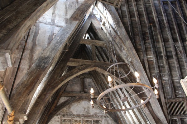 wizarding-world-of-harry-potter-three-broomsticks-12