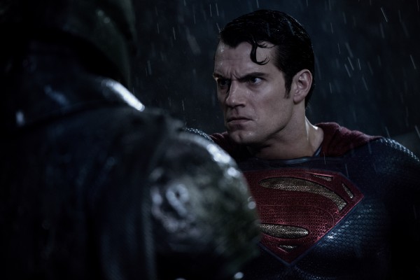 henry-cavill-batman-v-superman-dawn-of-justice-image