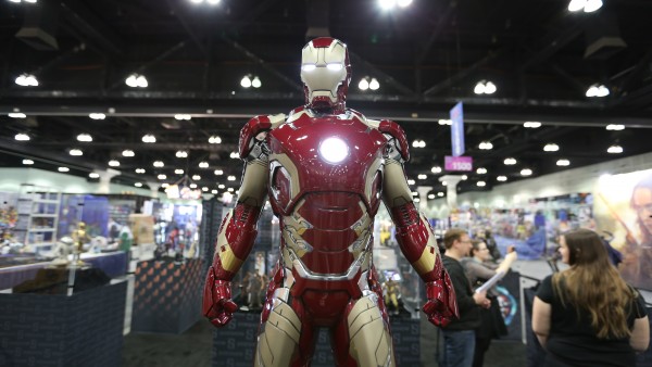 sideshow-collectibles-wondercon-booth (9)