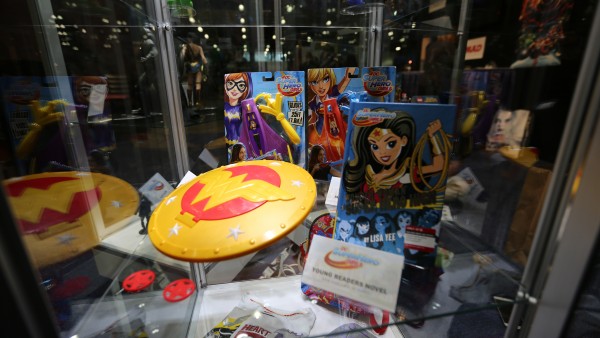 wondercon-2016-convention-floor-image (20)