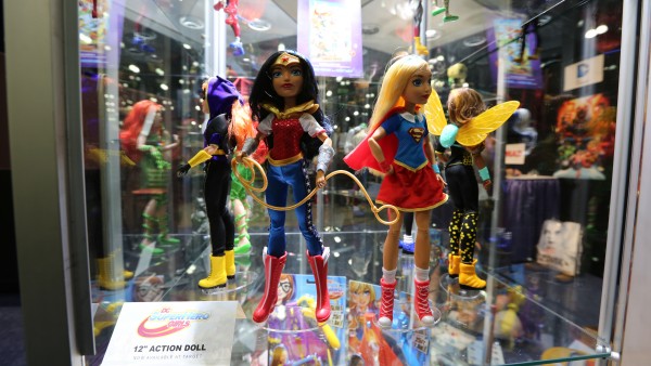 wondercon-2016-convention-floor-image (21)