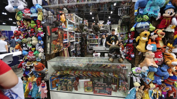 wondercon-2016-convention-floor-image (64)