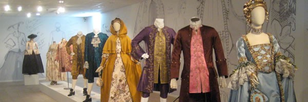 exhibicion-outlander-vestidos