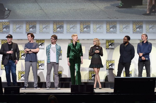 marvel-comic-con-doctor-extraño-cast-1